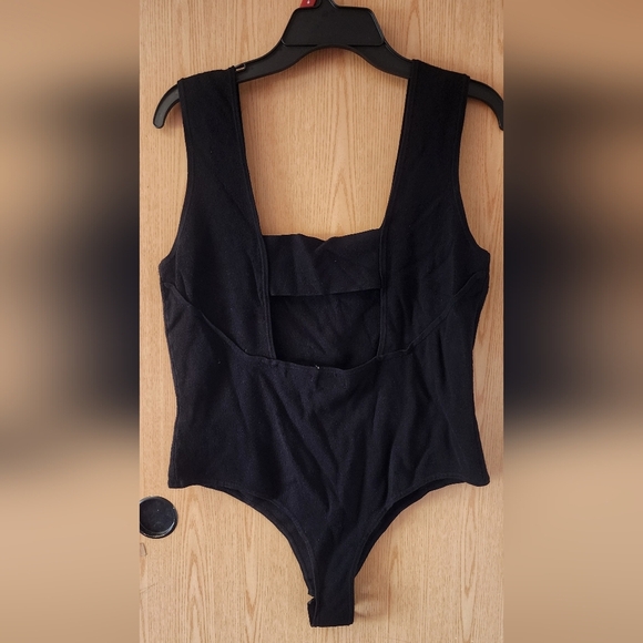 Black Ribbed Bodysuit with Square Neckline - Picture 2 of 4
